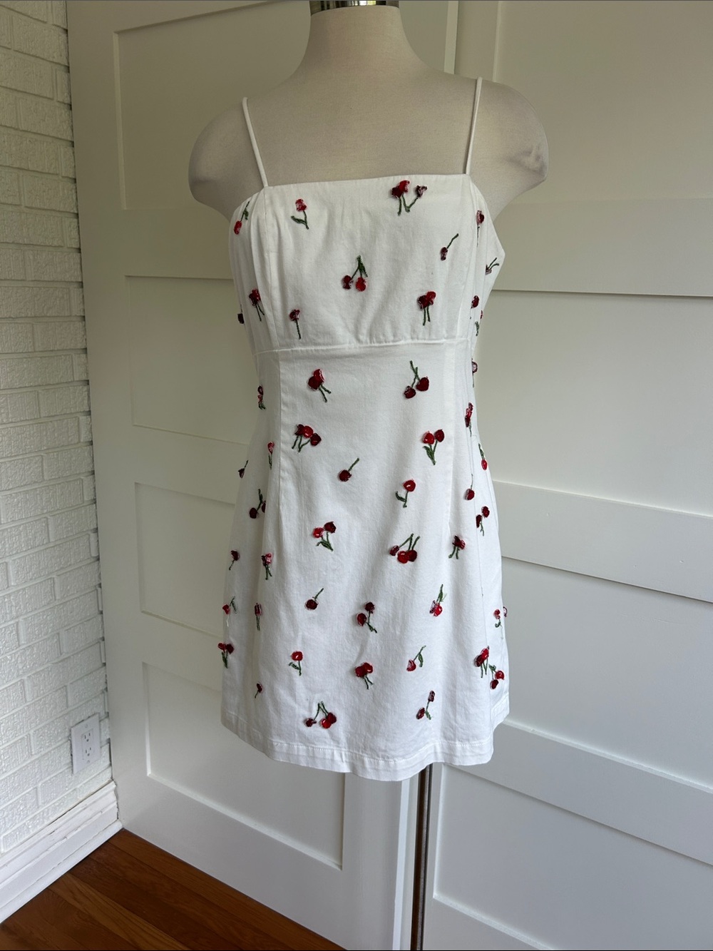 Anthropolgie/Maeve- The Brynn Cherry mini dress - Picture 3 of 8
